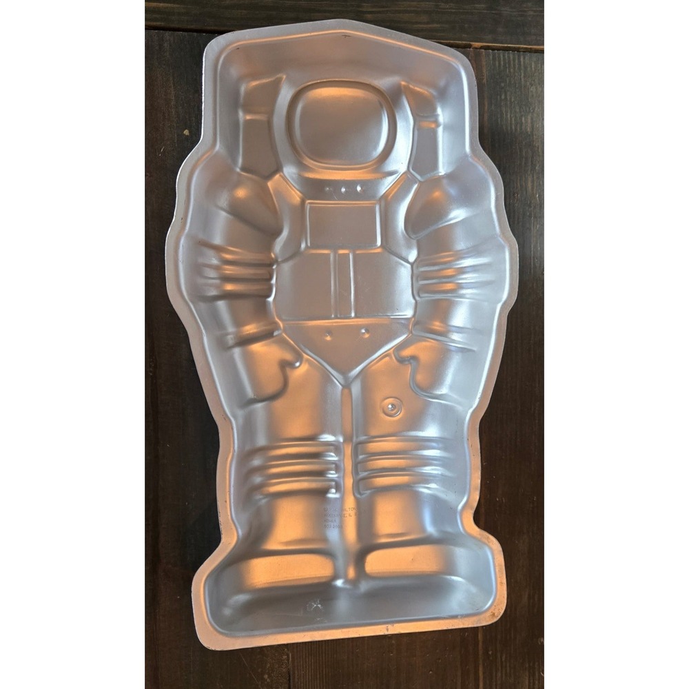 Wilton Astronaut Spaceman Cake Pan‎ Vintage 1978 Aluminum Mold 502-2098 Silver